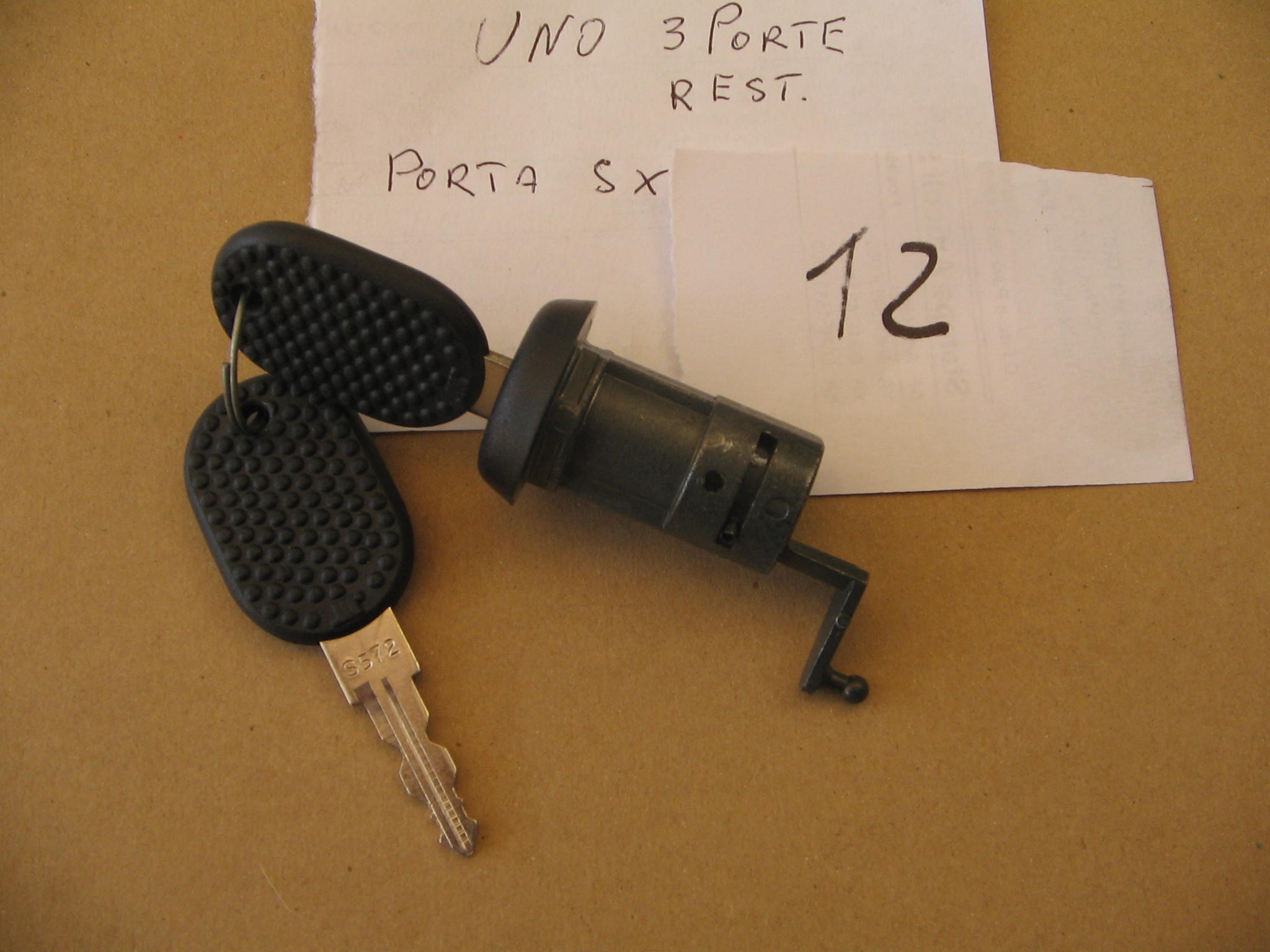 FIAT UNO N.472